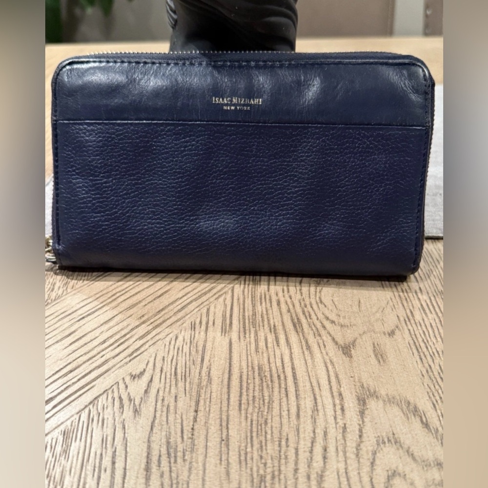 Isaac Mizrahi Women's Leather Wallet Navy Blue Zip Up